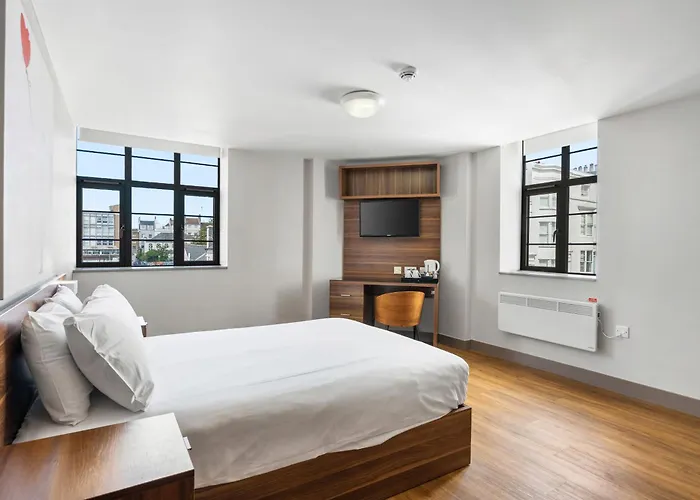Britannia Study Hotel