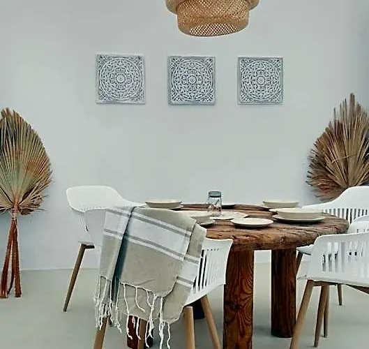 Nomad Surf House