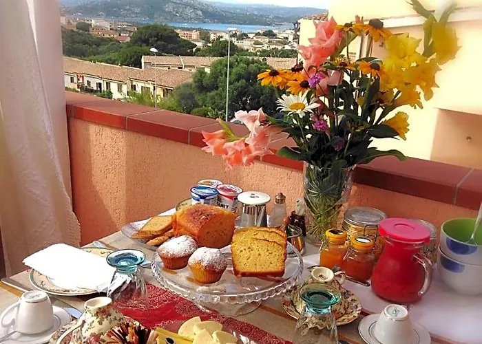 The Roses Garden Acomodação com café da manhã La Maddalena 