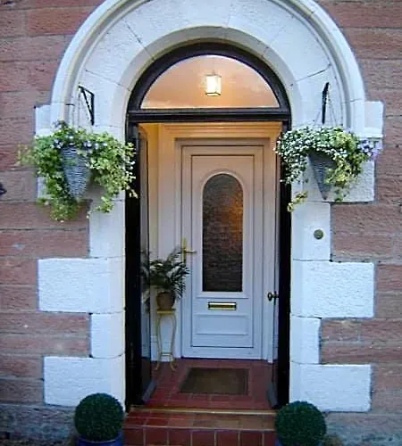 Strome Lodge