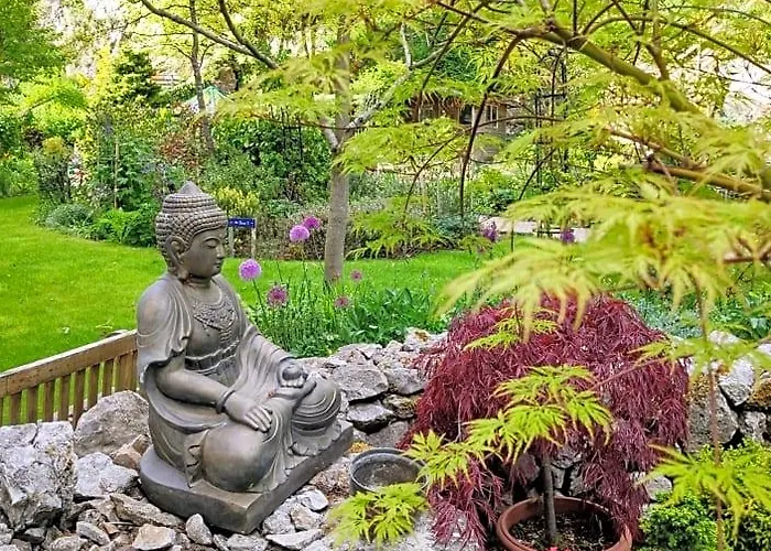 Cascades Gardens Bed & Breakfast Matlock 