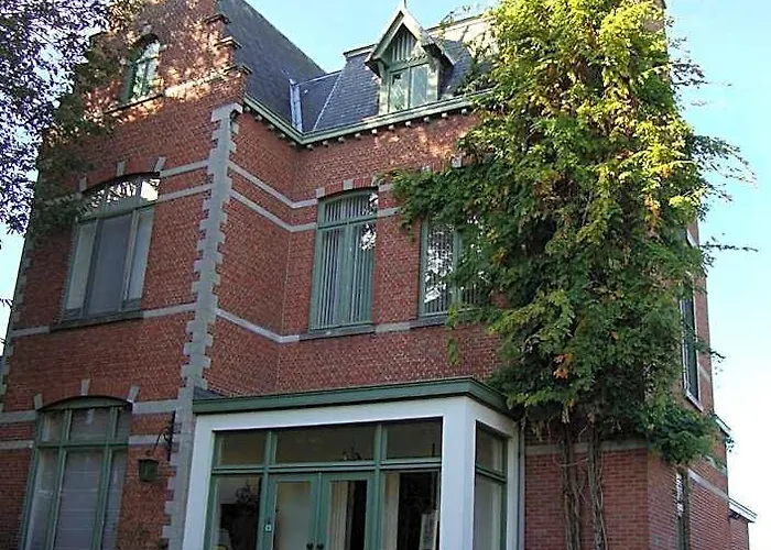 Charming 19Th Century Small Castle Fine Fleur Surrounded By Quiet Garden Bruges