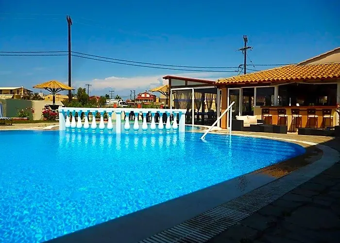 Alexis Pool Apartments