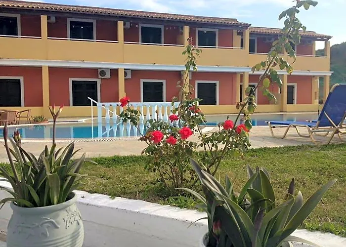 Alexis Pool Apartments