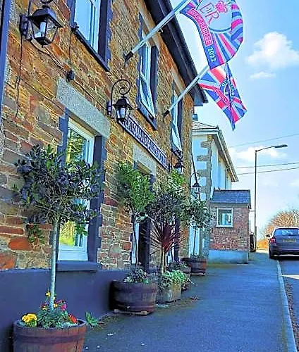 Sportsmans Valley Hotel