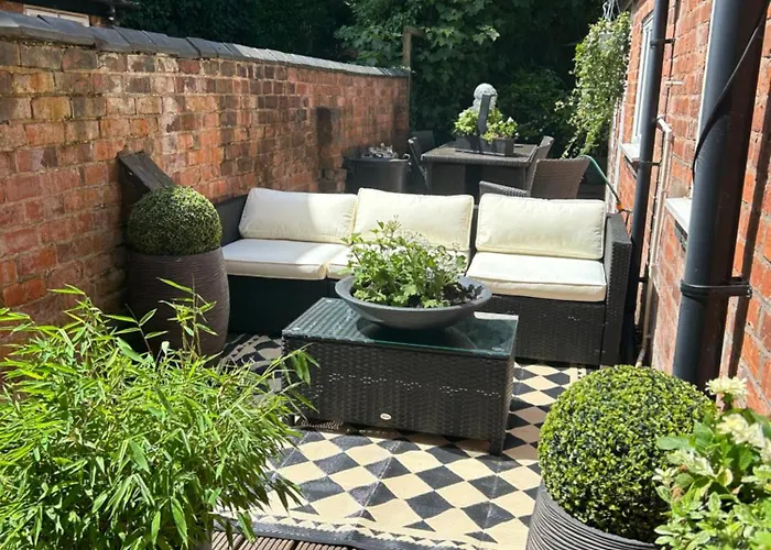 Albany House Harborne
