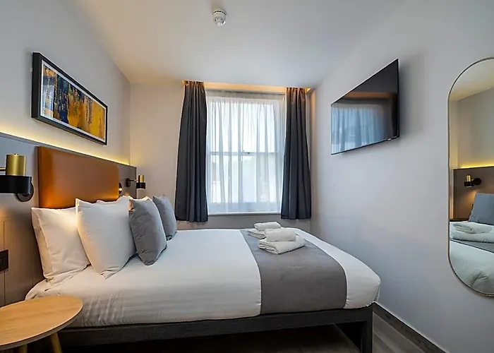 Chiswick Rooms