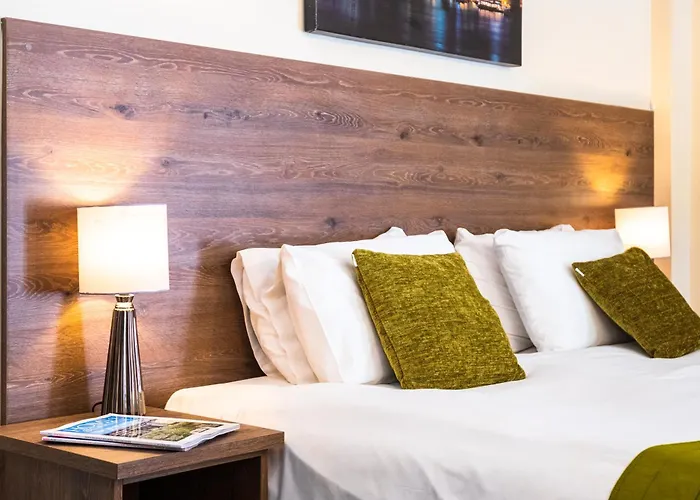 The Limes Country Lodge Hotel & Admiral Restaurant
