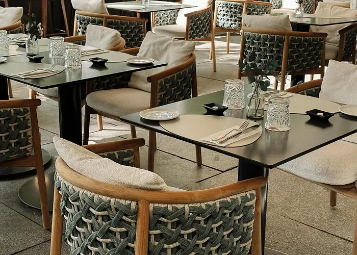 Hospes Puerta de Alcalá, a Member of Design Hotels