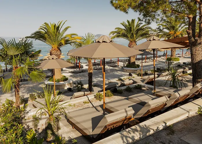 Le Meridien Lav Split