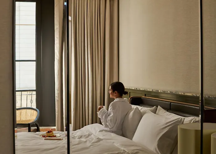 Hotel Nelligan