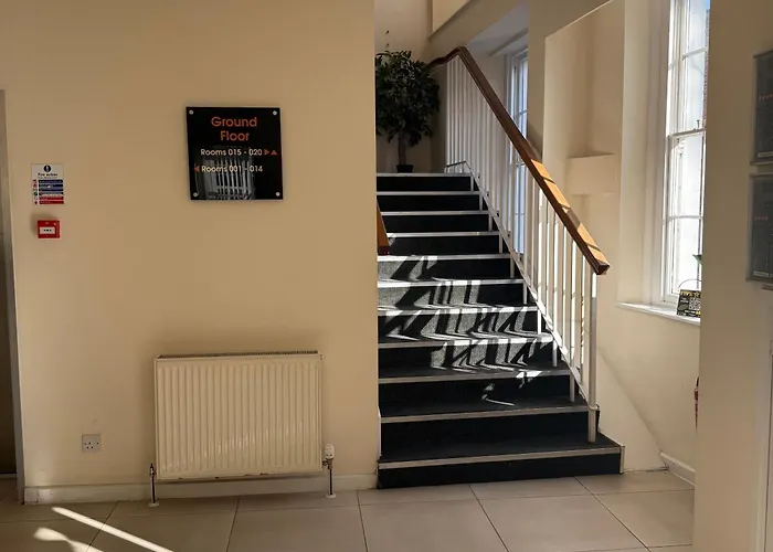 Central Hotel Gloucester By Roomsbooked