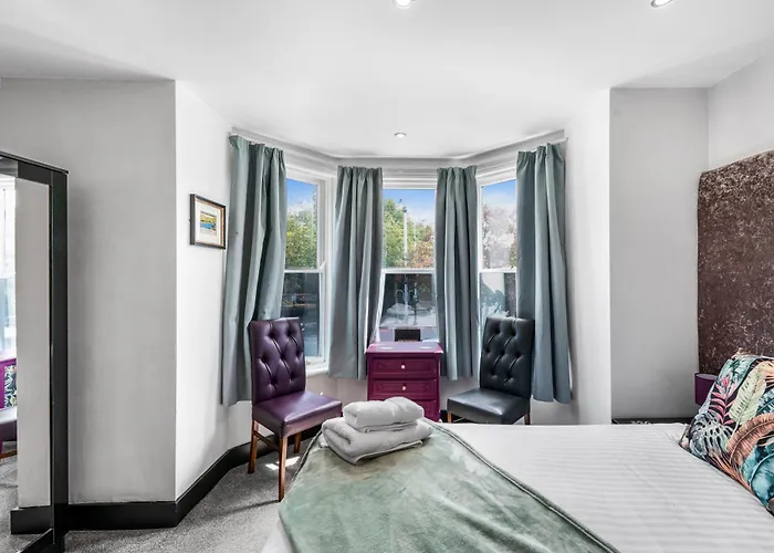 Sinclair'S Rooms Southport