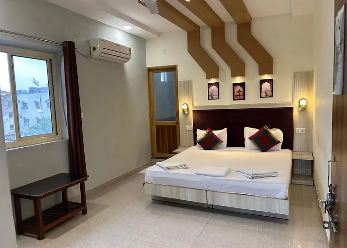 Max Guest House