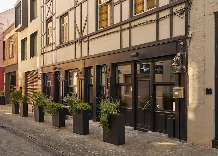 Latroupe Hotel Jardin Secret Saint-Gilles