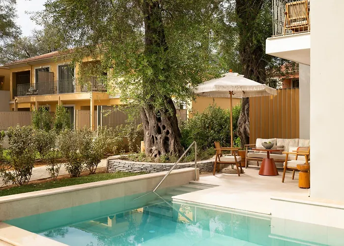 SENTIDO Apollo Palace Mesongí