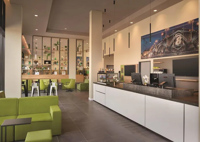 Super 8 By Wyndham Mainz Zollhafen Hotel
