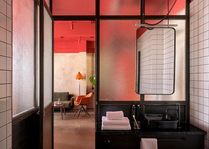 Max Brown Hotel Downtown Part Of Sircle Collection Formally Known As Dave Red Athen
