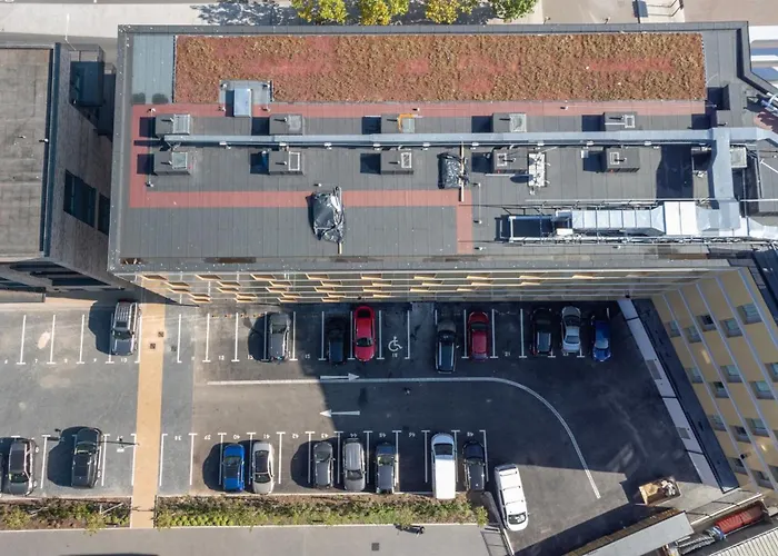 Hampton By Hilton Ashford International Hotel