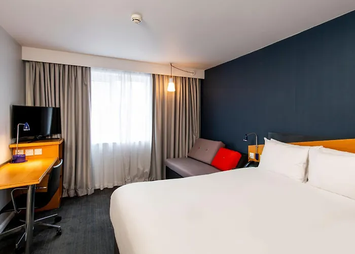 Holiday Inn Express Swindon West By Ihg