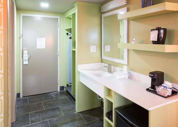 Holiday Inn Express Atlanta Galleria-Ballpark Area By Ihg