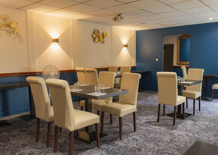 Brit Hotel Le Lion D'Or Chinon