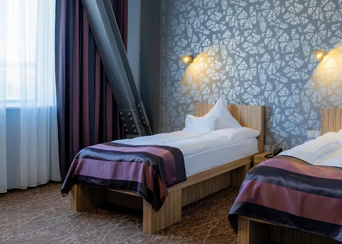 West City Hotel Floreşti