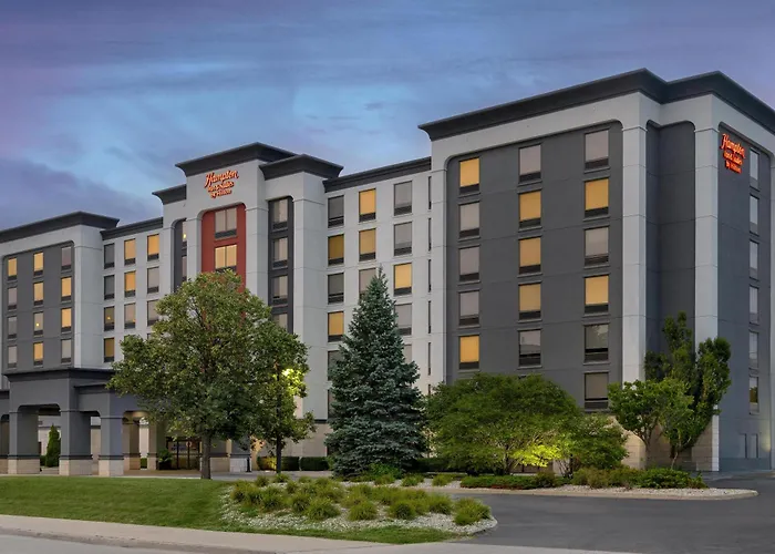 Hampton Inn & Suites By Hilton Windsor