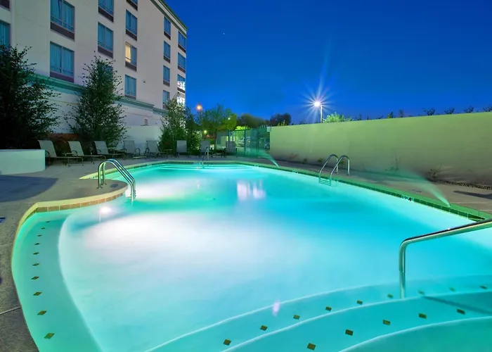 Holiday Inn & Suites Phoenix Airport By Ihg