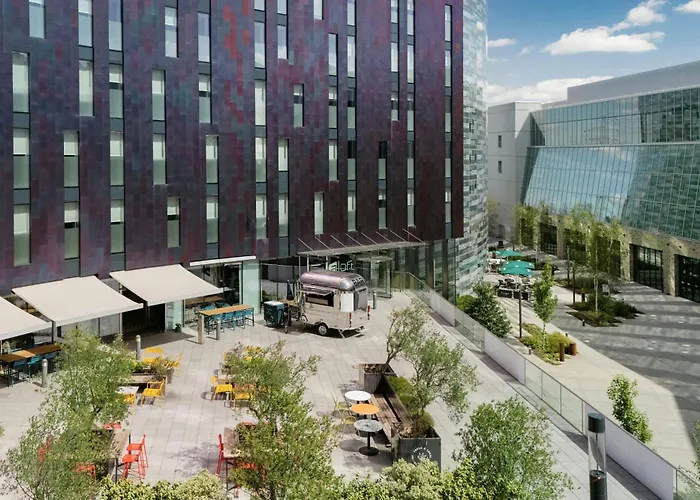 Aloft By Marriott London Excel Hotel
