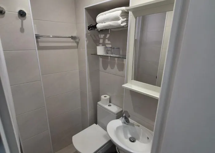 Ava Rooms