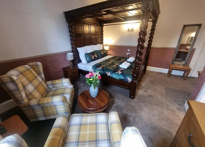 Roy Bridge Hotel