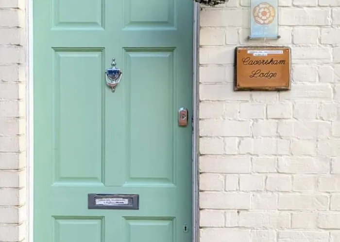 Caversham Lodge