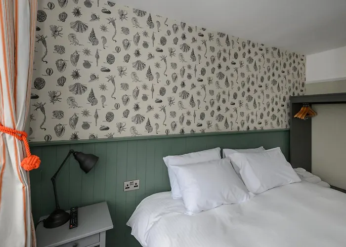 Balfour Arms Hotel Dean 