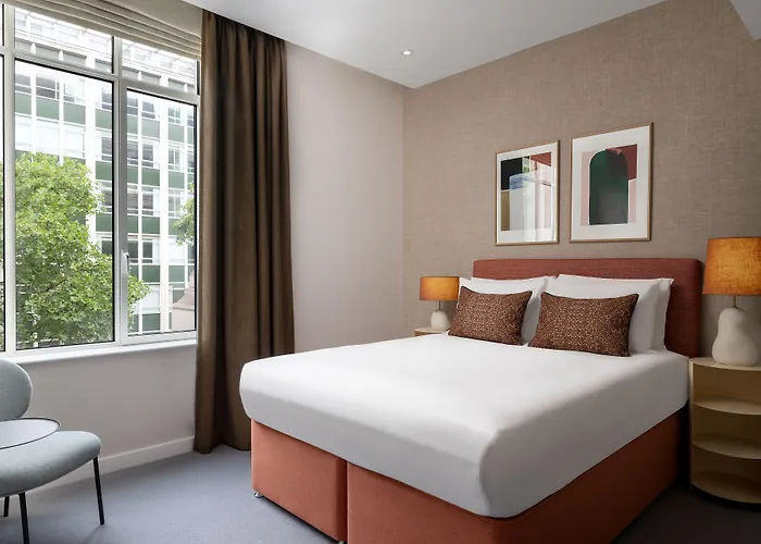 The Lincoln Suites London