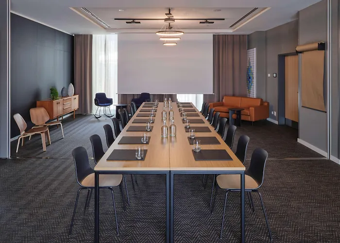 Adina Apartment Hotel Colonia