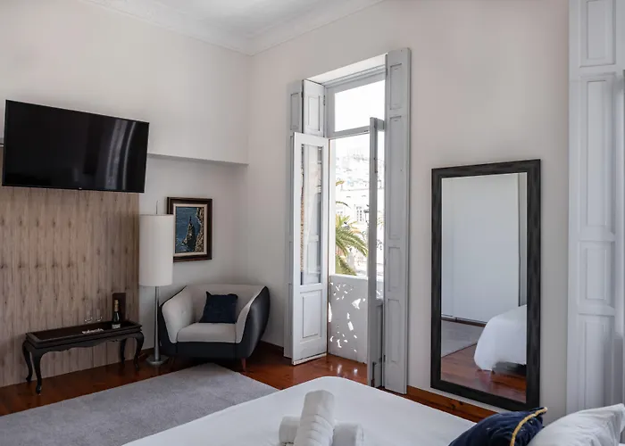 Santa Ana Suite & Rooms