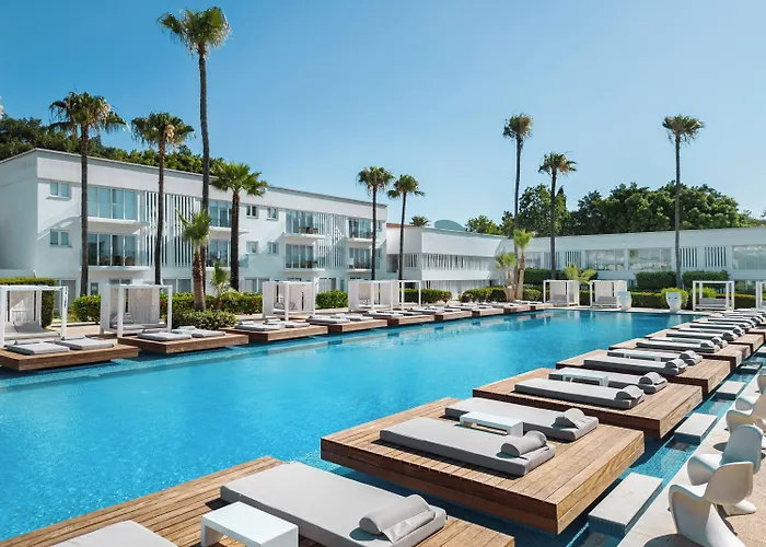 So White Beach Resort Ayía Nápa