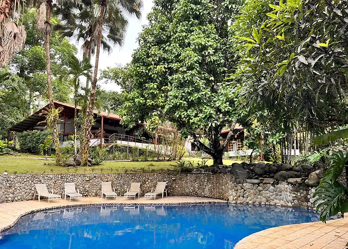 Blue Banyan Inn