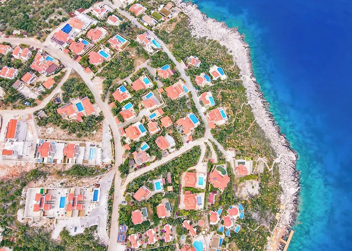 Guemues Yazar Hotel Kaş