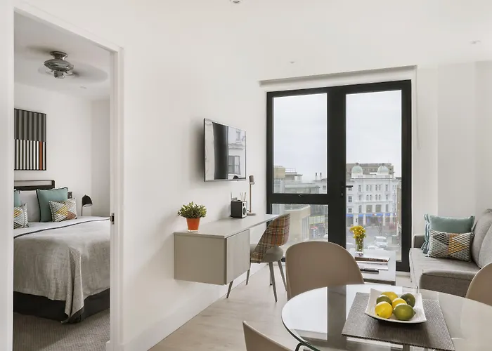 Q Square By Supercity Aparthotels Brighton