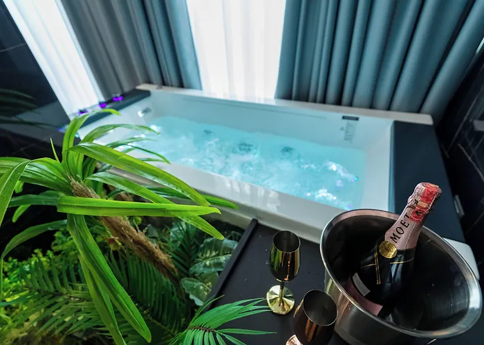 Ames Hotel & Spa
