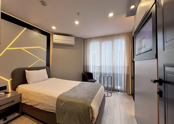 White Corner Hotel