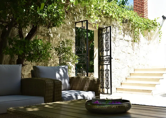 Villa Giardino Heritage Boutique Hotel Bol