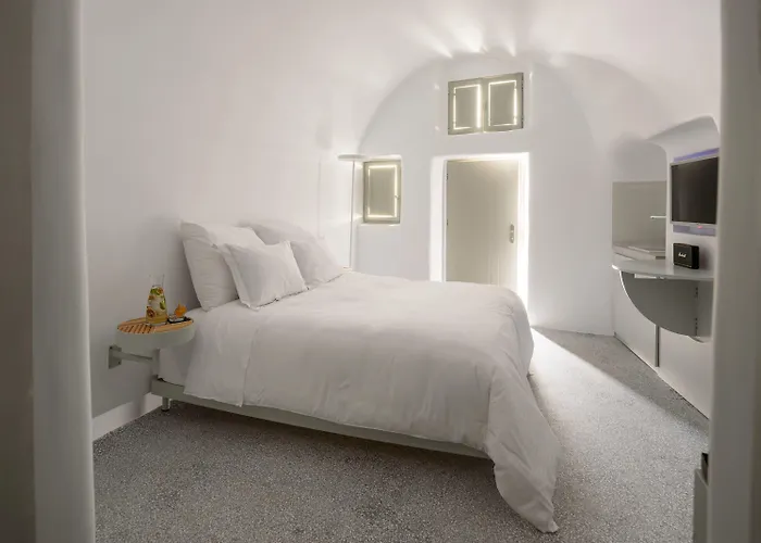 Echoes Luxury Suites (Adults Only)