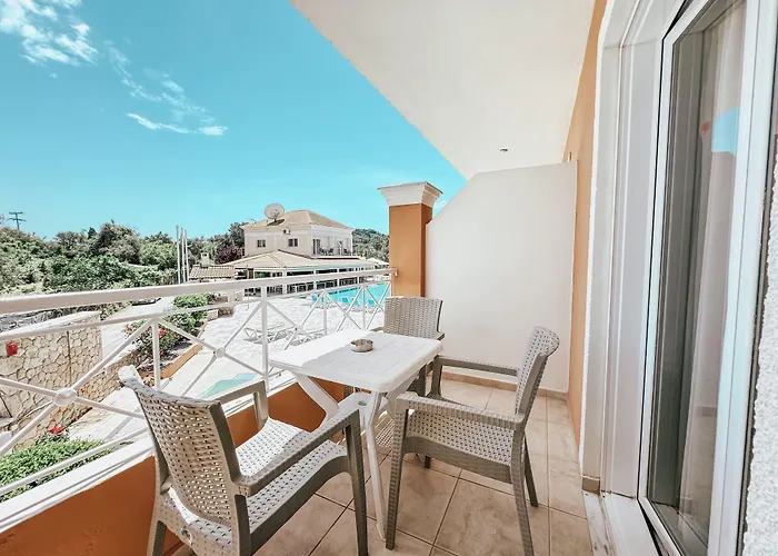 Kavos Plaza Hotel
