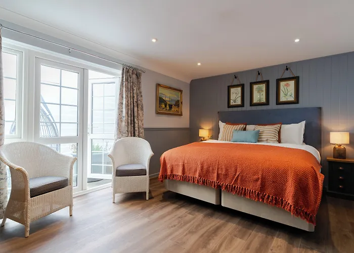 Port Gaverne Hotel