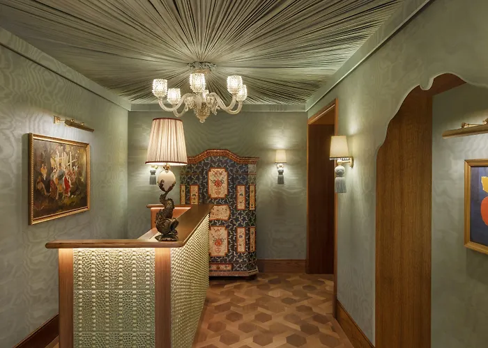Hotel Le Grand Mazarin Paris
