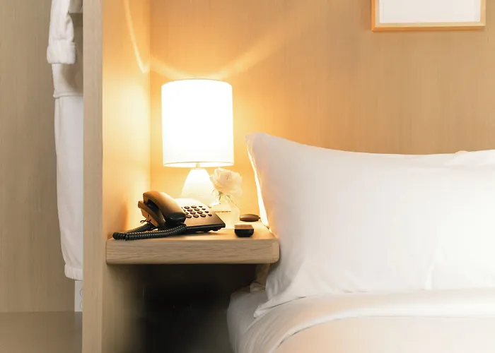 Cara Hotel