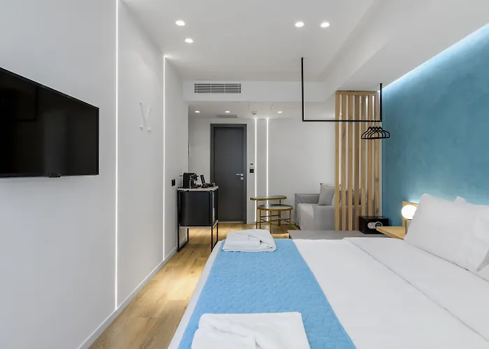 Acropolis Magenta Luxury Suites